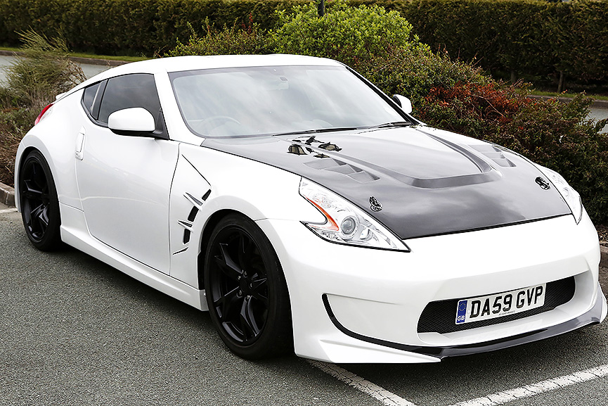 370z-Porsche-1