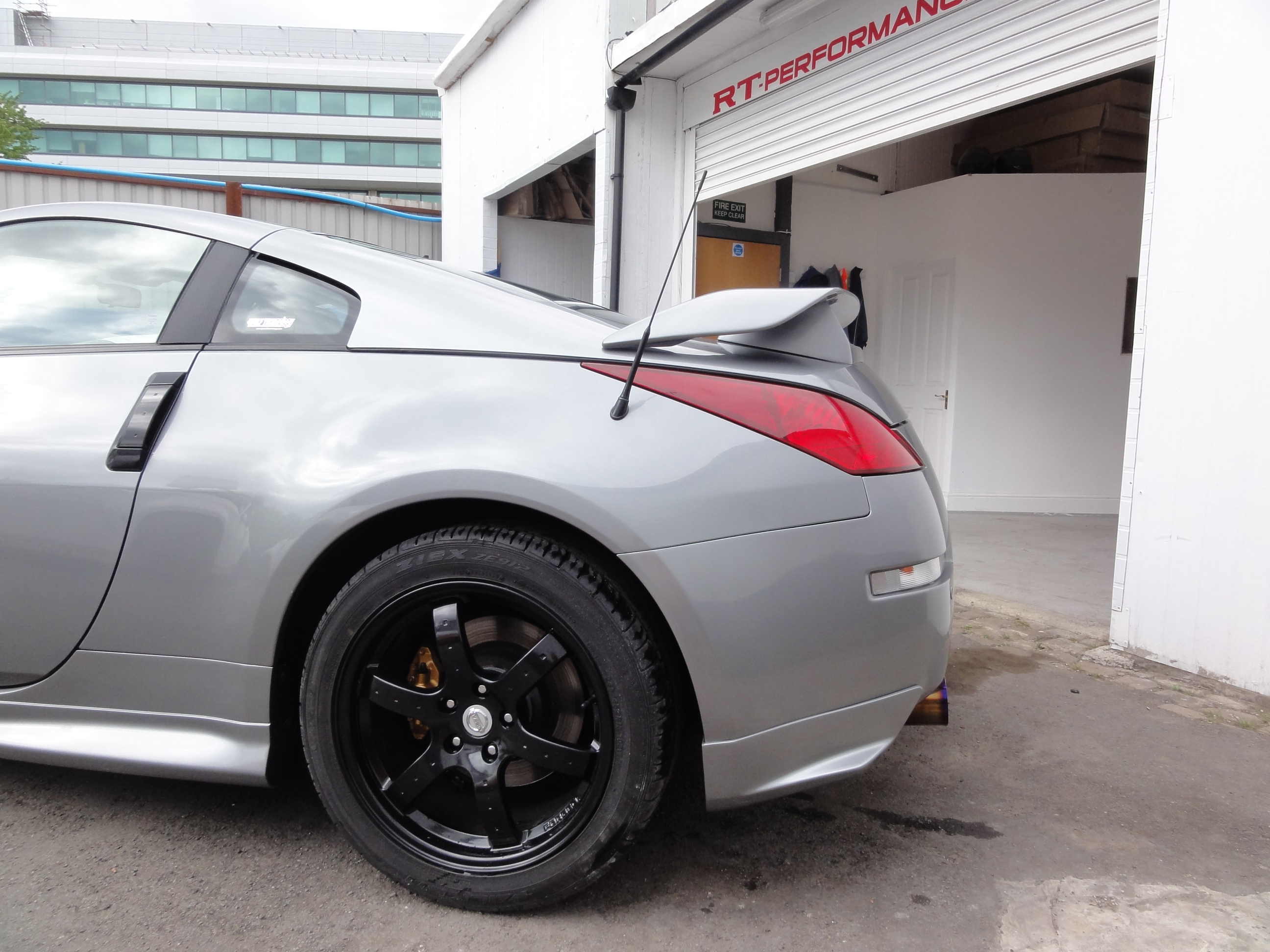 Nissan-350z-respray-8