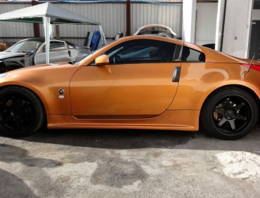 Nissan 350z orange sideskirts