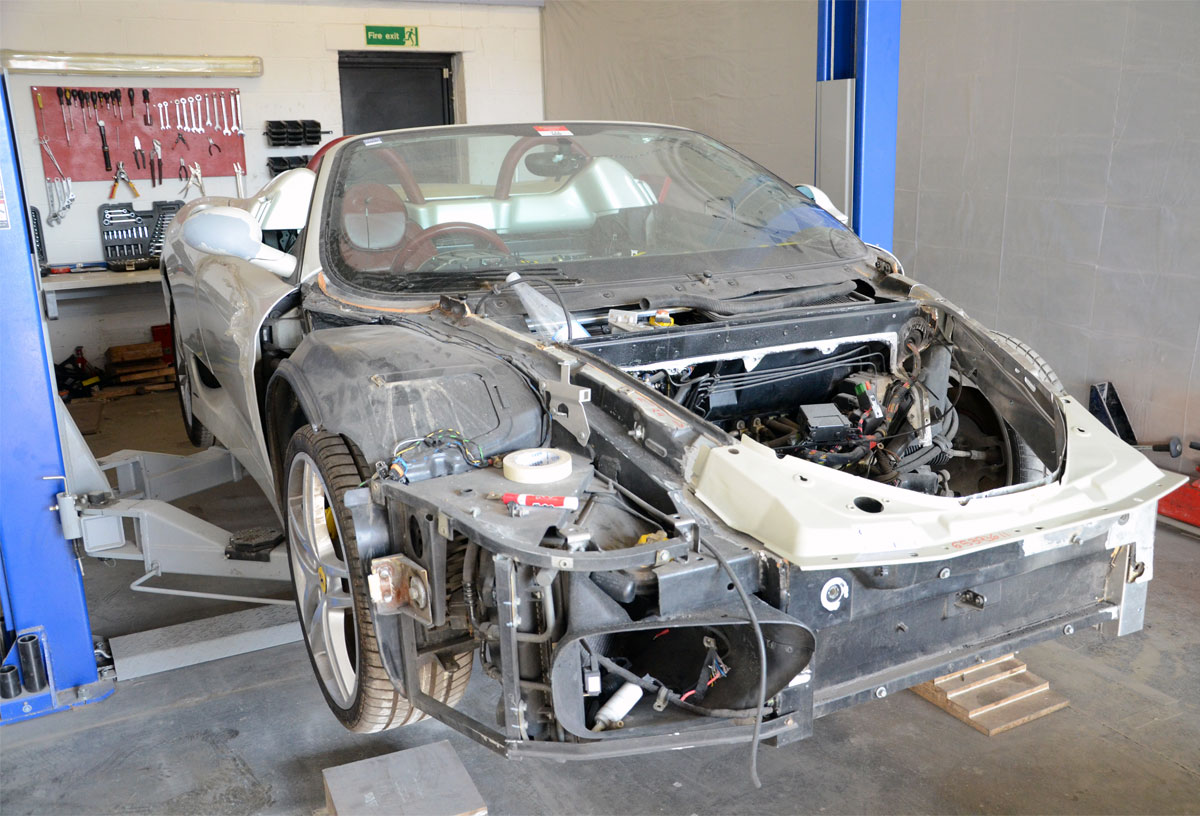 ferrari-accident-repairs-in-london-at-rt-performance