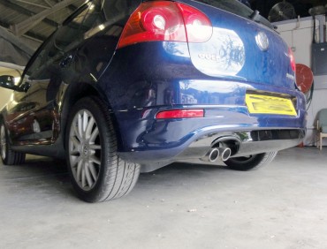 vw golf 5 gti rear bumper installation at rt performance in london